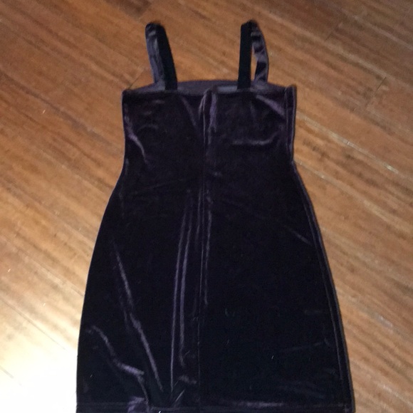 Dress - Picture 3 of 6